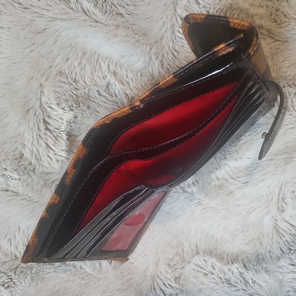 Dooney & Bourke Leopard Print wallet - Picture 4 of 4